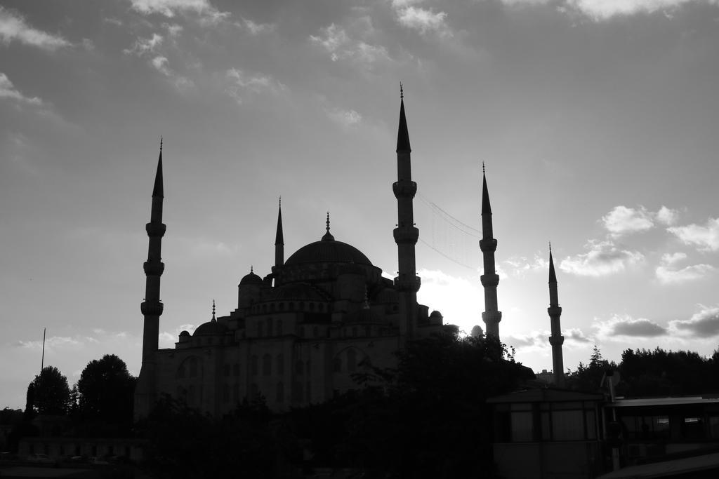 Nobel Hostel Istanbul Eksteriør bilde